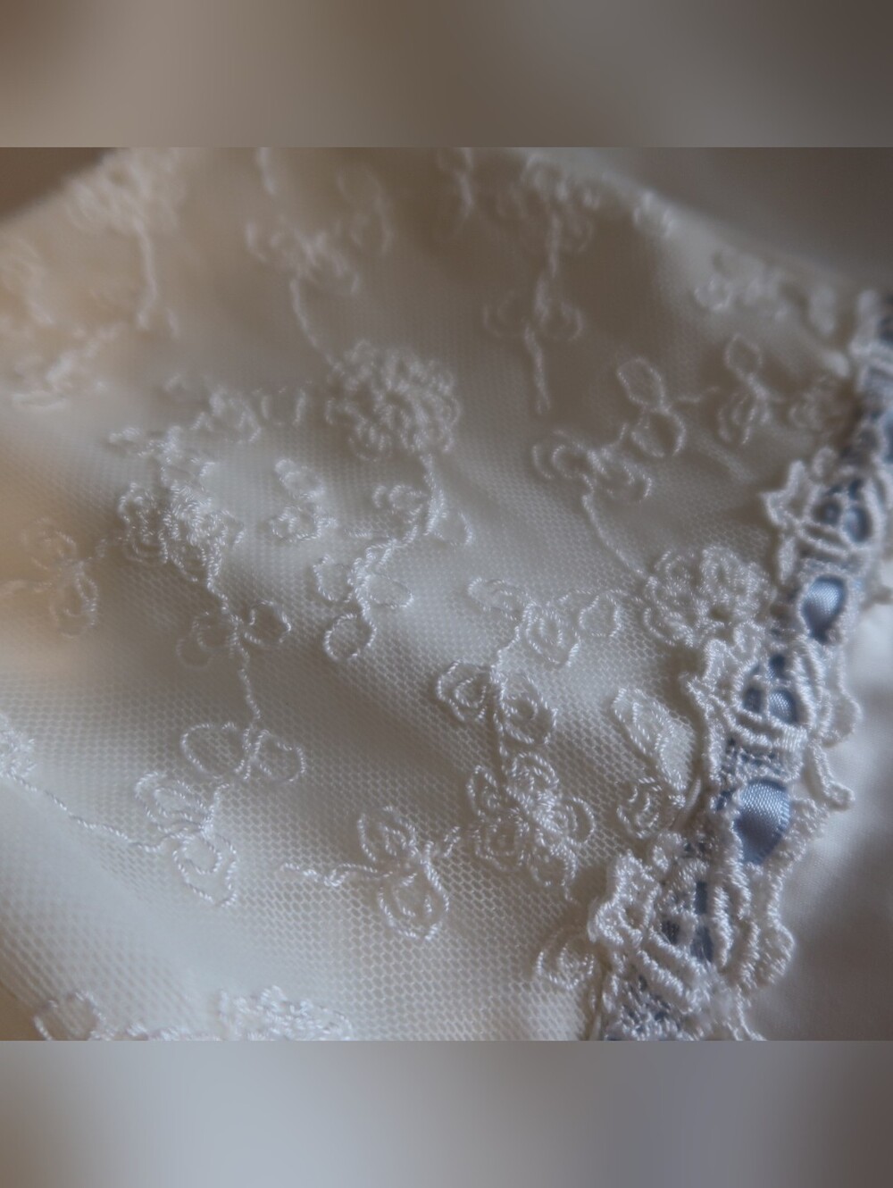 FLORA LACE SLIP DRESS - Picture 4 of 7